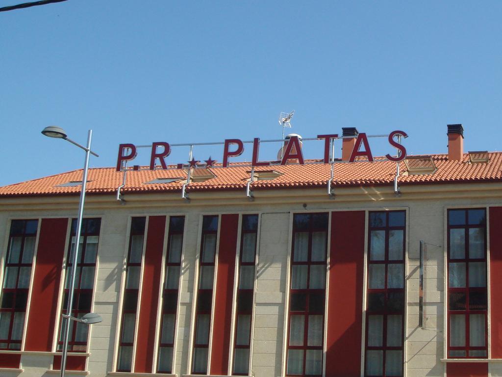 Pension Residencial Platas O Pedrouzo Bagian luar foto