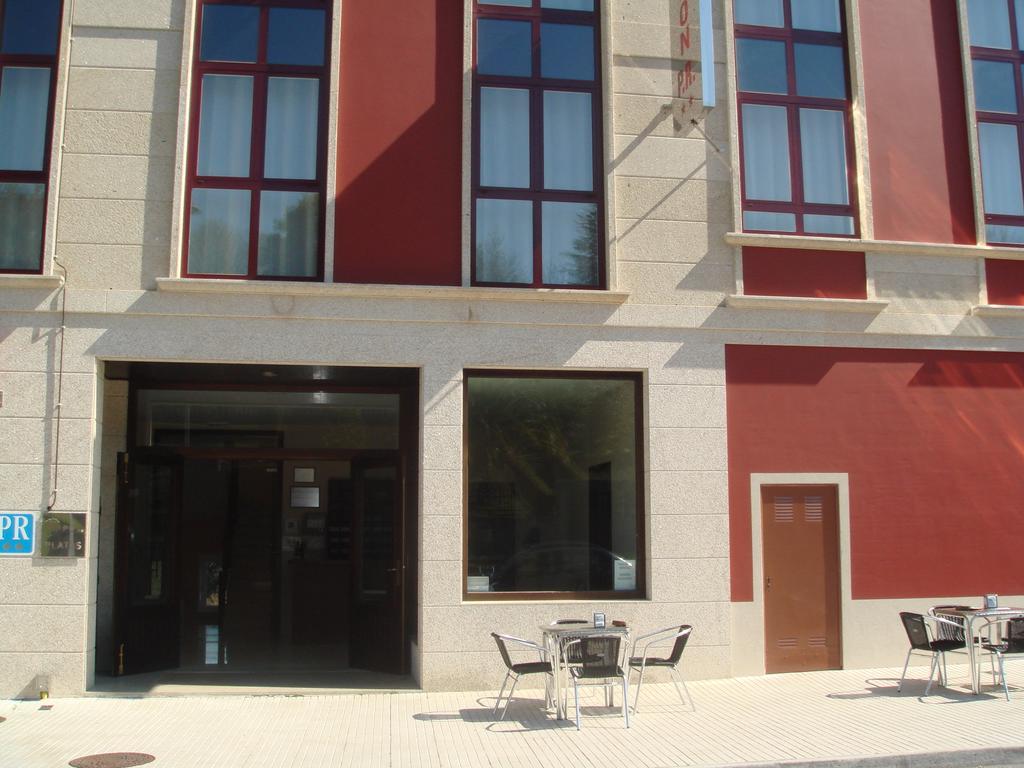 Pension Residencial Platas O Pedrouzo Bagian luar foto
